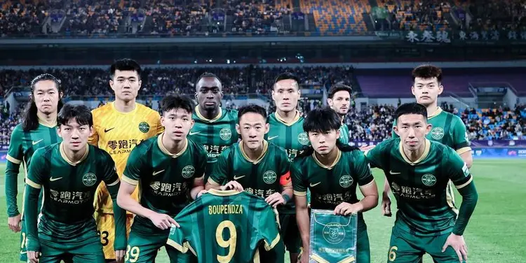 上赛季场均20分9.6板！媒体人：江苏签下前江西外援罗伯特