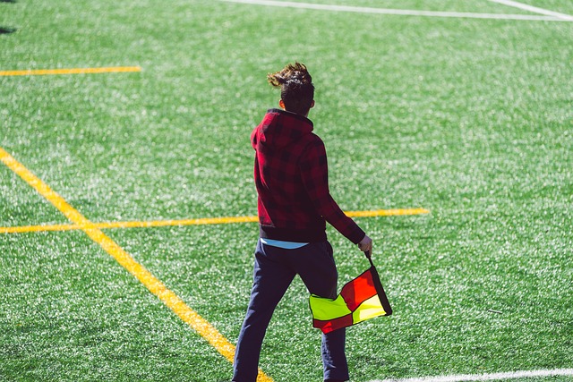 热闻｜B费一传两射造两大神迹！曼联客场4-1大胜狼队升至英超第六