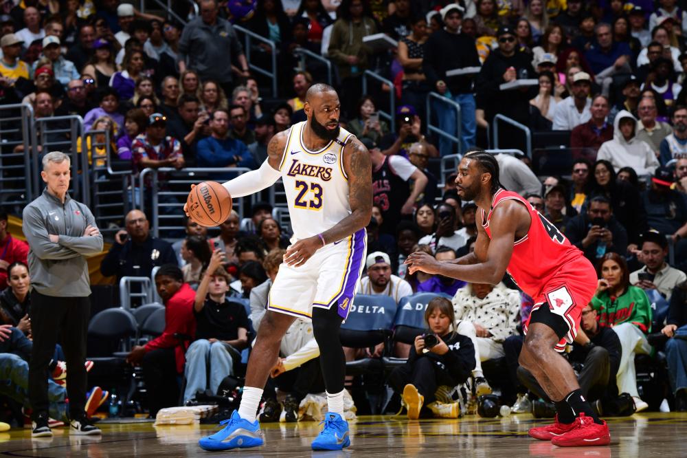 梅西：现代足球的永恒传奇