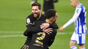 扛起球队！字母哥半场10中8，得到19分8篮板3助攻